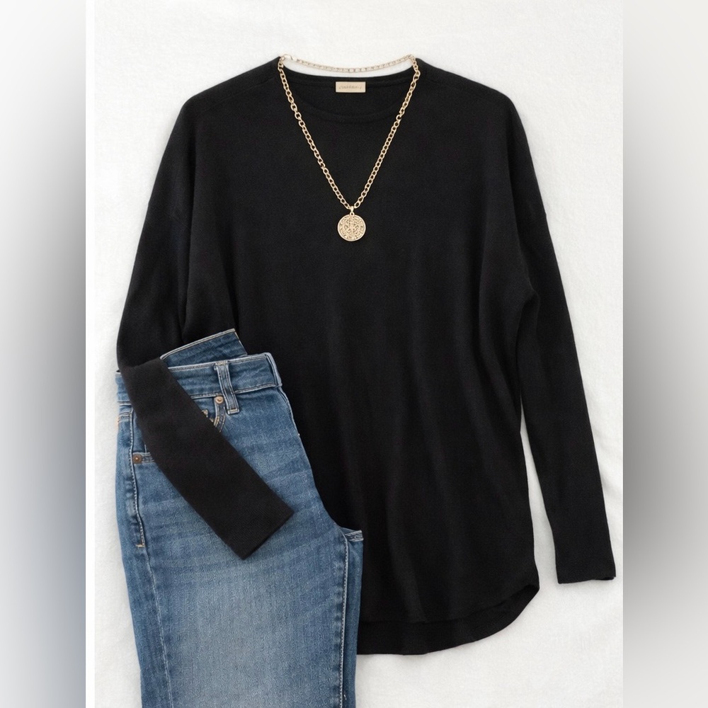 Michael Michael Kors black Sweater sz. M
55% cotton, 37% viscose, 8% nylon